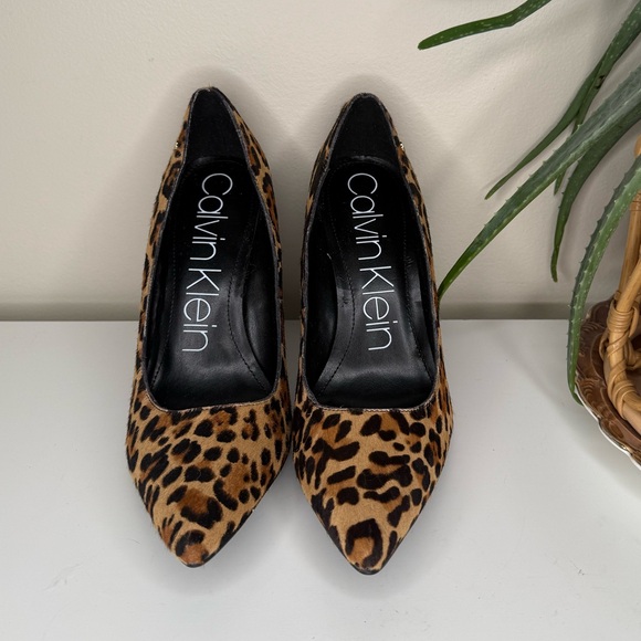 Calvin Klein Leopard Print Calf Hair Pumps Size 10 Pointed Toe Heels - Picture 5 of 12